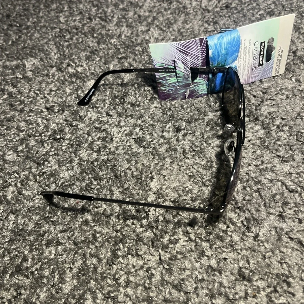 FOSTER GRANT SUNGLASSES MSRP $25.00‎ POLARIZED